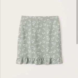A&F Ruffle Mini Skirt